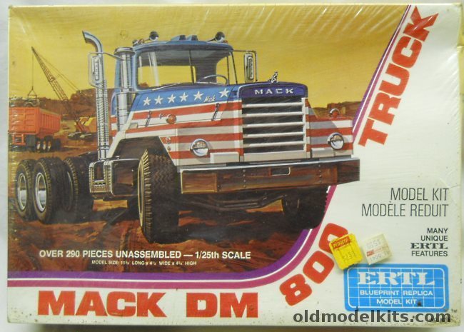 ERTL 1/25 Mack DM 800 Semi Truck, 8018 plastic model kit